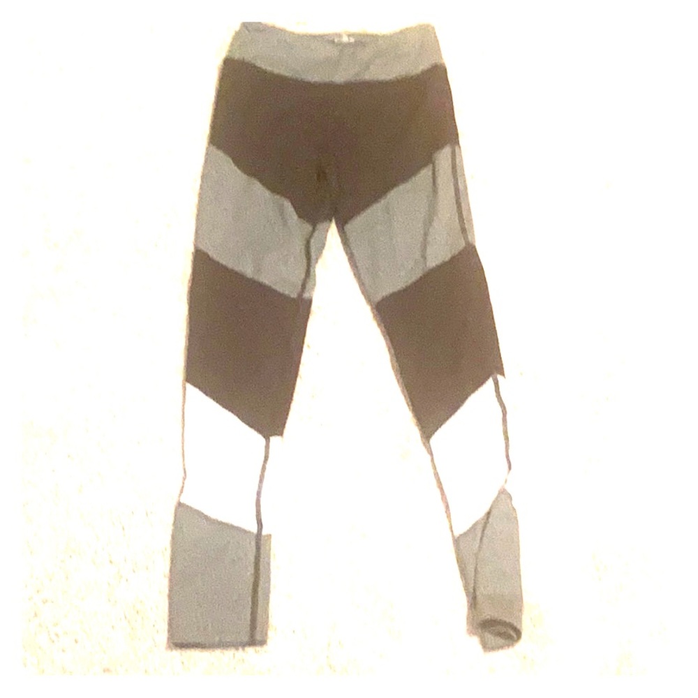 HIGH RISE CHEVRON LEGGING